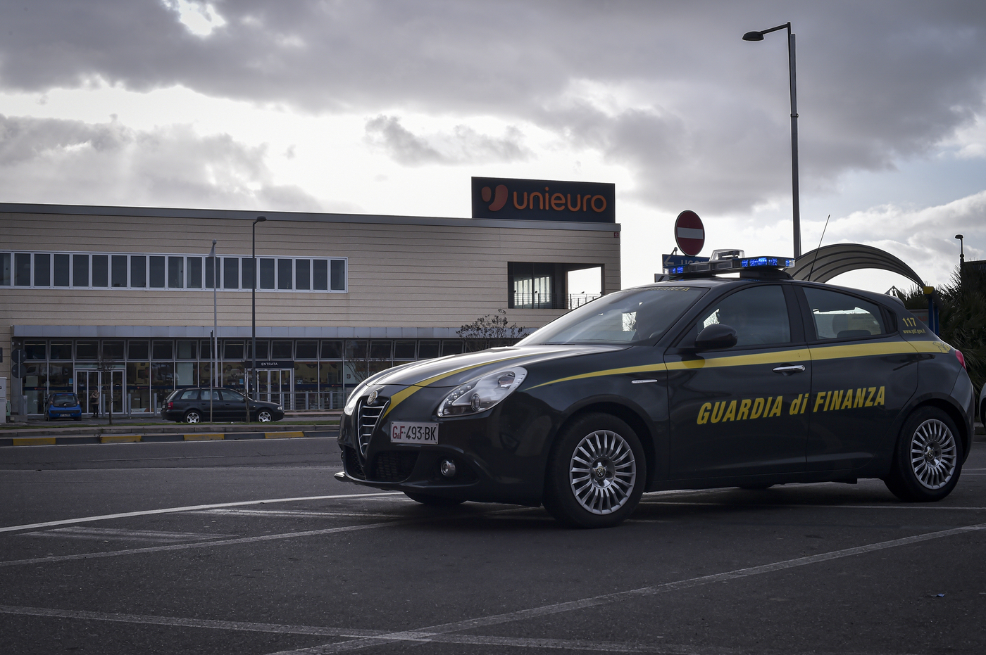 Camorra, maxi sequestro a imprenditore vicino ai clan
