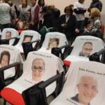 Rigopiano, in aula le 29 sedie vuote delle vittime
