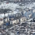 Ucraina, la distruzione di Bakhmut ripresa dai droni