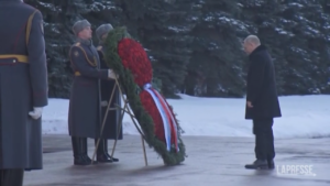 Russia, Putin celebra la Giornata dei difensori della Patria