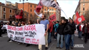 Ucraina, protesta contro guerra a Roma