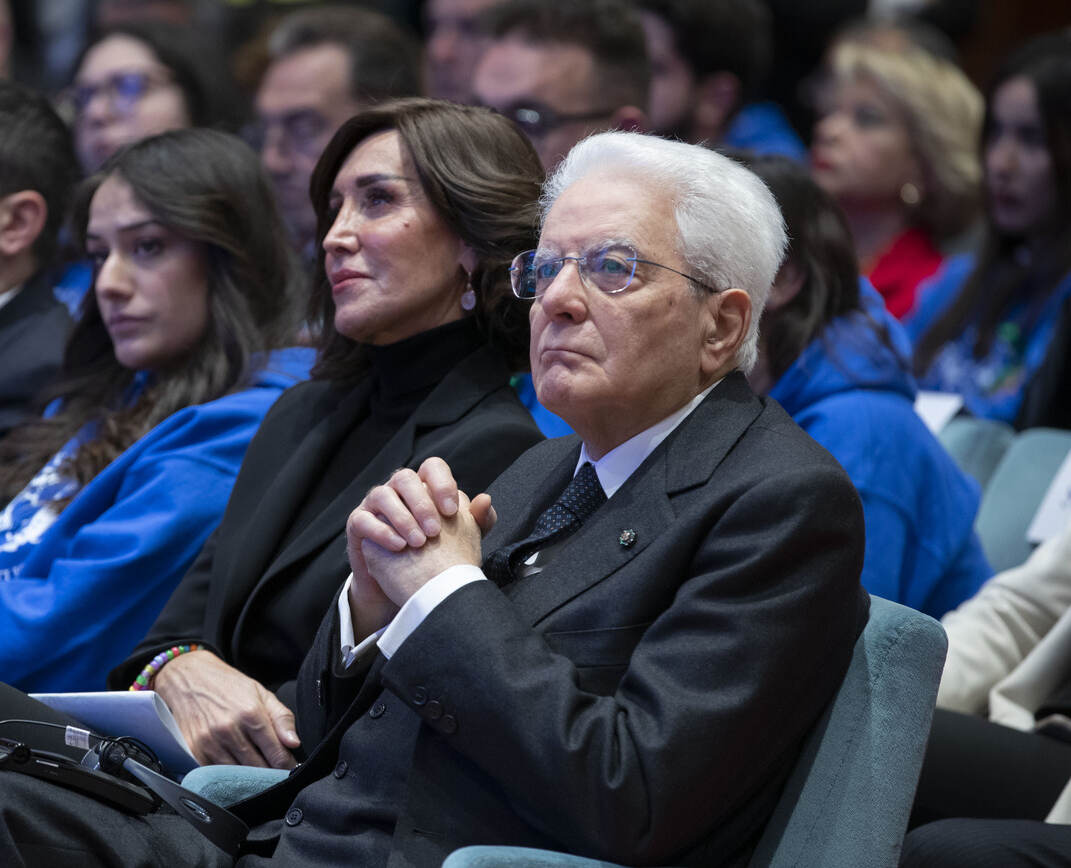 Liceo Firenze, Mattarella: “Comportamenti positivi contro violenza” Liceo Firenze, Mattarella: “Comportamenti positivi contro violenza”