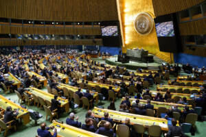 Ucraina, Onu approva risoluzione per pace