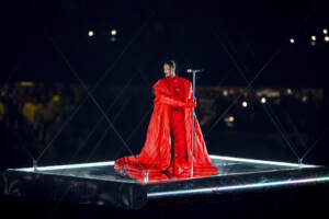 Rihanna, dopo Super Bowl si esibisce agli Oscar