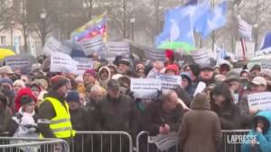 Ucraina: in migliaia in piazza a Berlino per pace e no invio armi