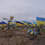 Ucraina, nel cimitero di Kharkiv le tombe si moltiplicano