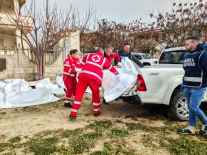 Naufragio barcone migranti a Cutro nel crotonese con morti e dispersi