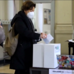 Pd, il voto per le primarie a Milano