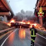 Firenze, tir giù da viadotto A1: morto autista