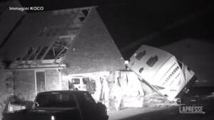 Usa, tempesta danneggia case e auto in Oklahoma