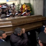 Maurizio Costanzo, l’arrivo del feretro in chiesa