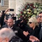 Maurizio Costanzo, tanti vip al funerale del conduttore