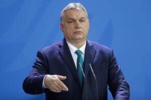 Egypt and Hungary ink new deals as leaders seek closer ties
