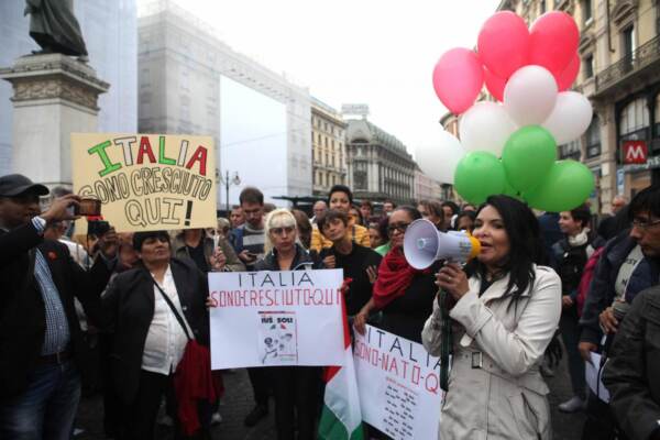 Milano, presidio e flash mob per sostenere la legge sulla cittadinanza - ius soli