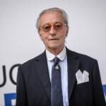 Tweet shock sui migranti, bufera su Vittorio Feltri