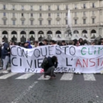 Clima, in corteo a Roma con gli ambientalisti di Fridays for Future