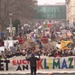 Berlino, migliaia in piazza contro politiche sui trasporti
