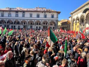 Liceo Firenze, in migliaia al corteo antifascista