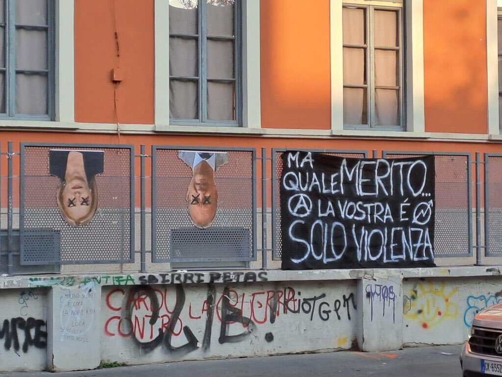 Milano, Meloni e Valditara a testa in giù