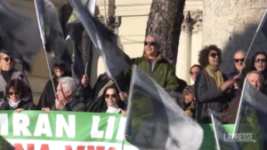 Iran, Radicali in piazza a Roma contro il silenzio della politica