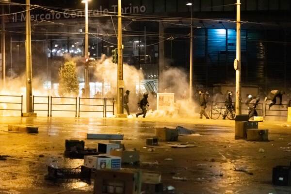 Torino - Corteo anarchico in solidarietà ad Alfredo Cospito, detenuto al regime 41 bis