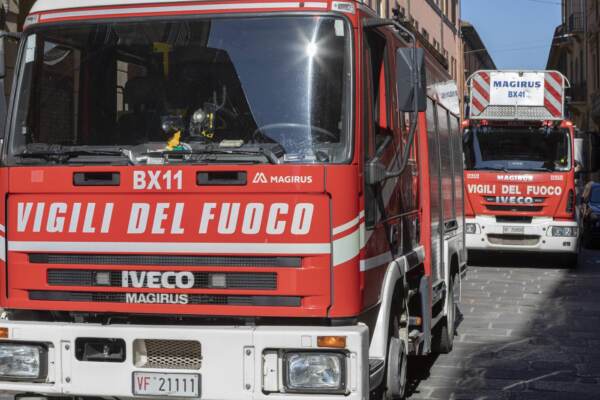 Bologna, mezzi vigili del fuoco