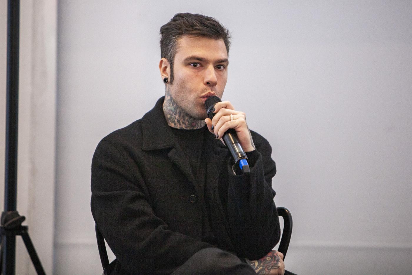 Festival Sanremo, Fedez: “Mi hanno offerto la direzione musicale”. Ma è uno scherzo di Fiorello