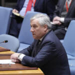 Migranti, Tajani: “Colpire con fermezza trafficanti esseri umani”