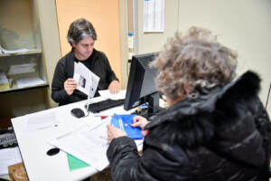 Milano, reddito di cittadinanza: primo giorno per richiedere la domanda