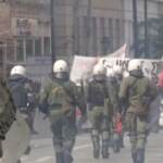 Grecia, violenti scontri ad Atene tra polizia e manifestanti