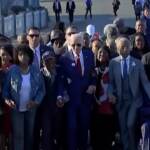 Usa, Joe Biden marcia sul ponte di Selma