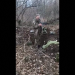 Soldato ucraino giustiziato dai russi, Zelensky: “Gloria all’eroe”