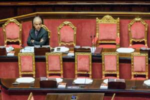 Naufragio Crotone, Piantedosi: “Governo non impedisce soccorsi”