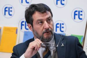 Naufragio Crotone, Salvini: “Governo sostiene Piantedosi”