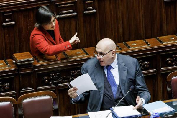 Camera dei deputati - Comunicazioni ministro della Difesa Crosetto sugli aiuti militari all\'Ucraina