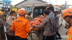 Indonesia, frana nel villaggio di Serasan: 11 morti