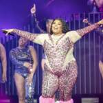Musica, star del body positivity Lizzo veste Roberto Cavalli