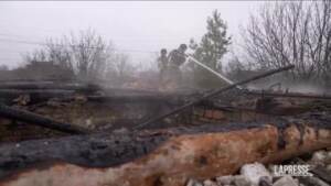 Ucraina, terrore e distruzione dopo i bombardamenti nel Donetsk