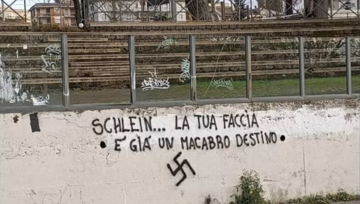 Svastica contro Elly Schlein a Viterbo