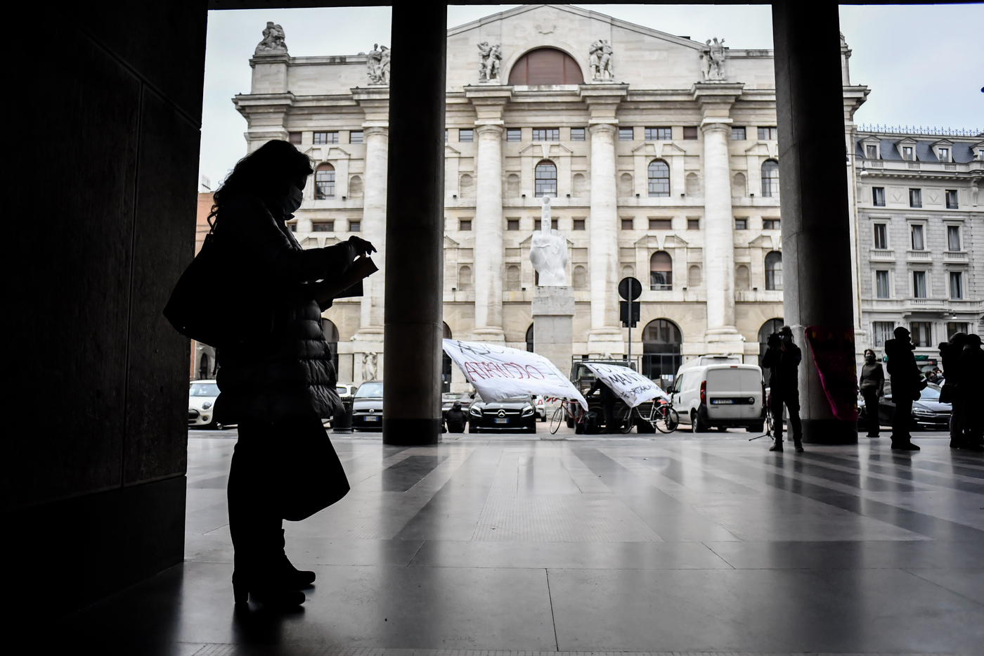 Borsa Italiana, mobilitazione dei lavoratori in Piazza Affari