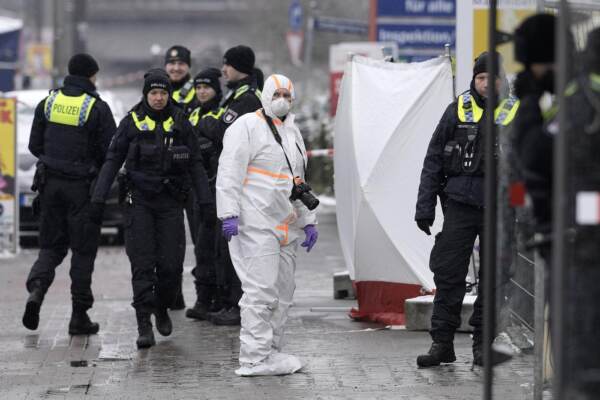 I rilievi il giorno dopo attentato ad Amburgo contro i Testimoni di Geova