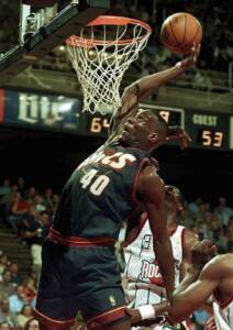 Former NBA star Shawn Kemp arrested in drive-by shooting