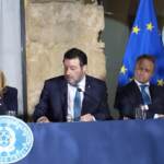 Migranti, Salvini: “Decreto approvato all’unanimità, stop a polemiche”