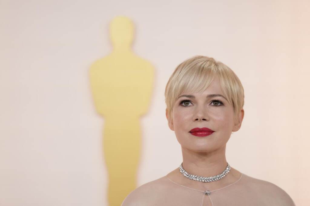 Galleria foto 'Oscar 2023, tutti i look della serata – FOTOGALLERY' - foto 5