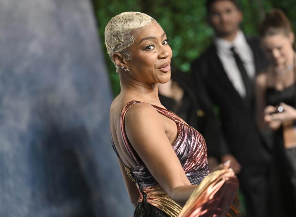 Galleria foto 'Oscar 2023, tutti i look della serata – FOTOGALLERY' - foto 30