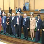 Lazio, il Consiglio regionale canta l’inno d’Italia e ricorda Astorre