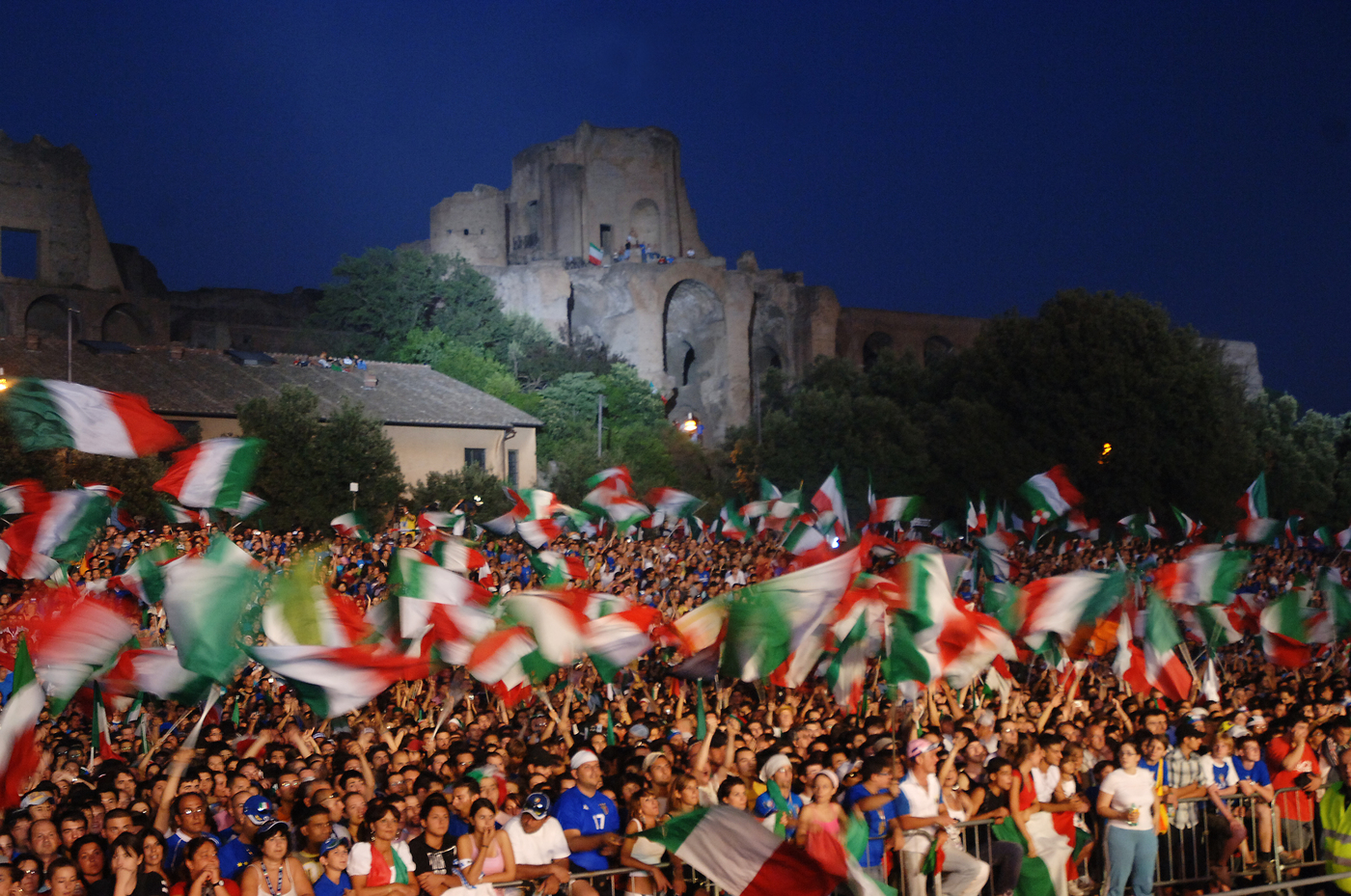 Napoli, omicidio durante festeggiamenti Mondiali 2006: fermati 2 fratelli