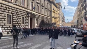 Napoli-Eintracht, tifosi tedeschi in corteo: cori contro gli Azzurri