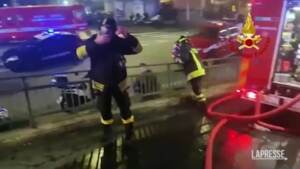 Genova, incendio in autorimessa: evacuato condominio