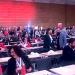 Congresso Cgil, peluche in sala contro Meloni